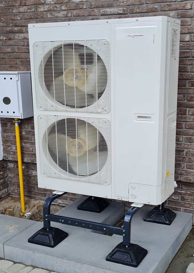 https://instbud.pl/wp-content/uploads/2025/03/viessmann-ppc-640x900.jpg